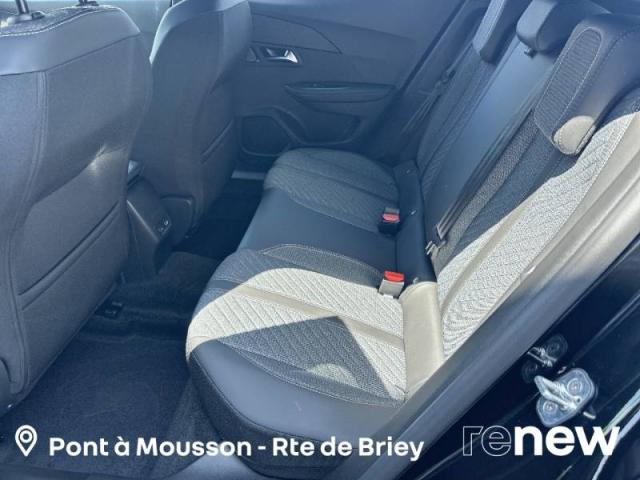 Peugeot 2008 image 9