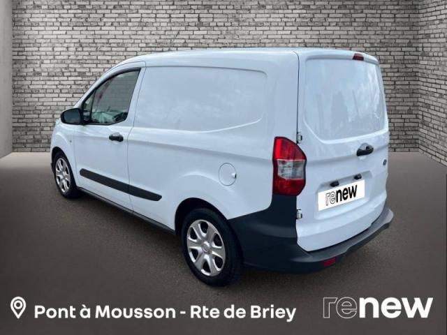 Ford Transit image 6