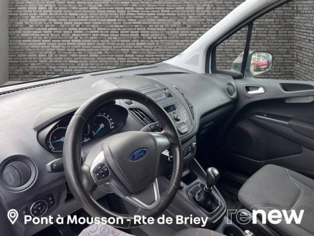 Ford Transit image 4