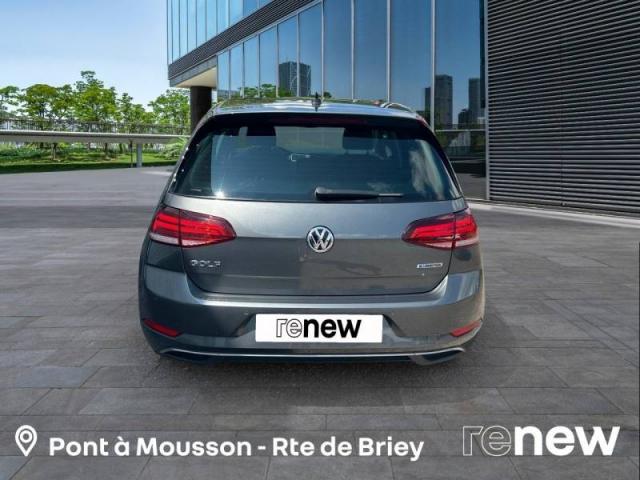Volkswagen Golf image 9