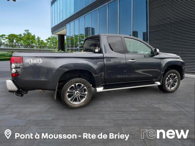 Mitsubishi L200 image 1