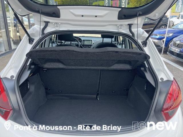 Peugeot 208 image 5