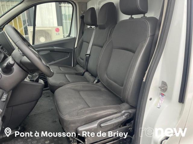 Renault Trafic image 8
