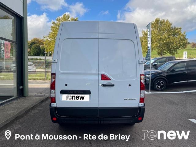 Renault Master image 1