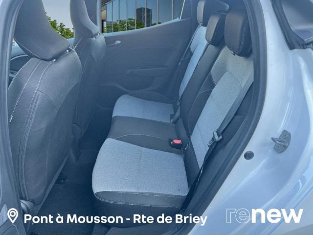 Renault Clio image 8