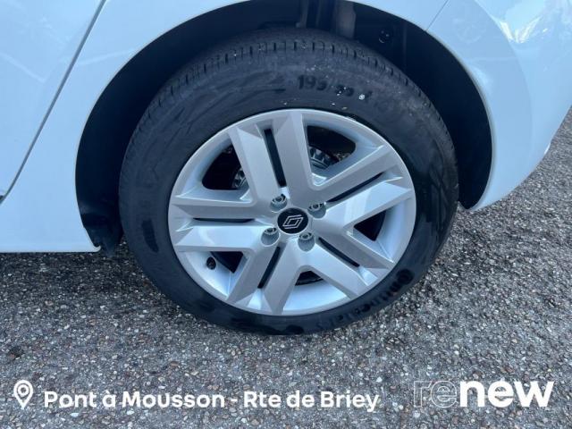 Renault Clio image 6