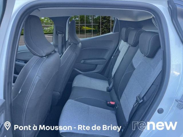 Renault Clio image 9