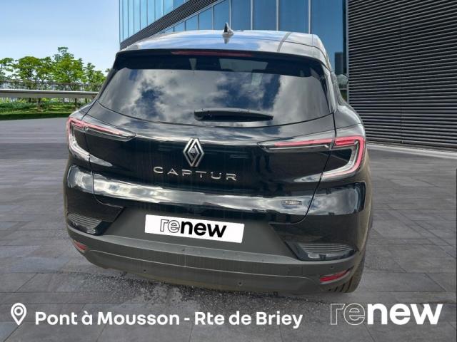 Renault Captur image 2