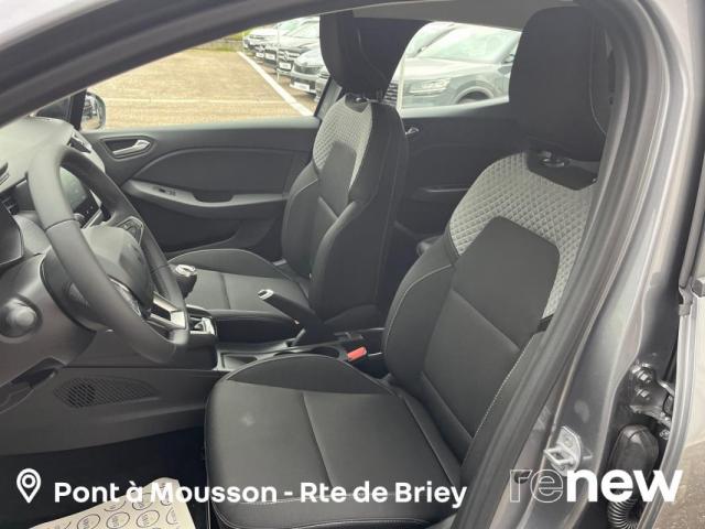 Renault Clio image 2