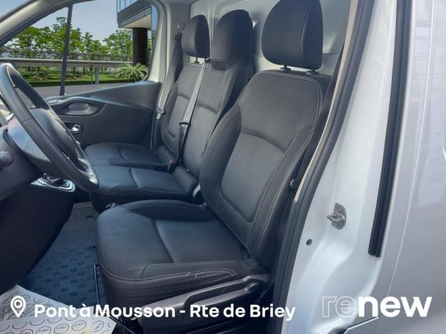 Renault Trafic image 7
