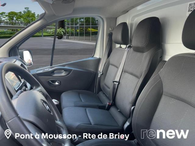 Renault Trafic image 8