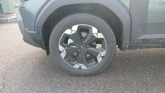 Dacia Duster image 1