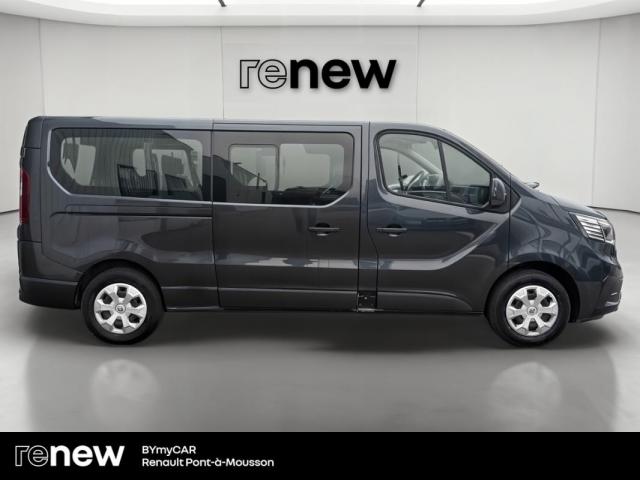 Renault Trafic image 2