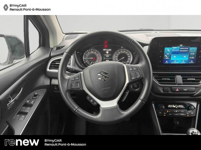 Suzuki S-Cross image 9