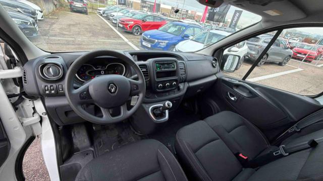 Renault Trafic image 2