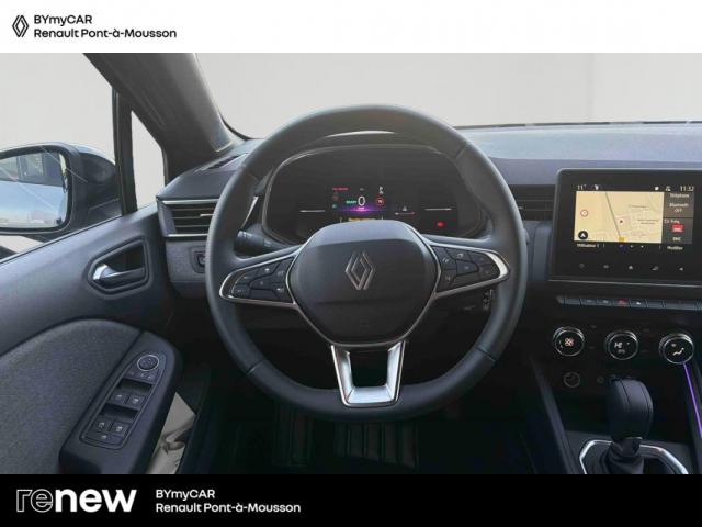 Renault Clio image 9