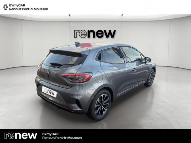 Renault Clio image 8