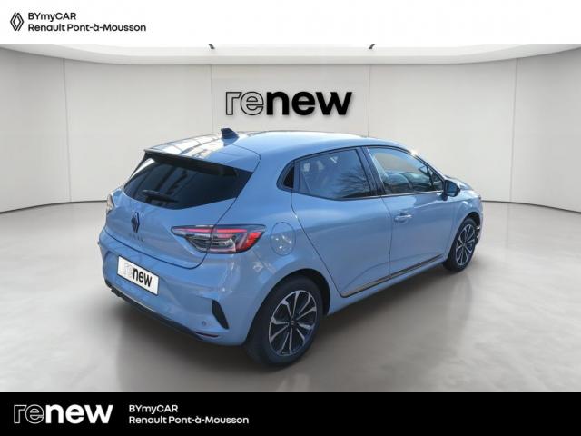 Renault Clio image 8