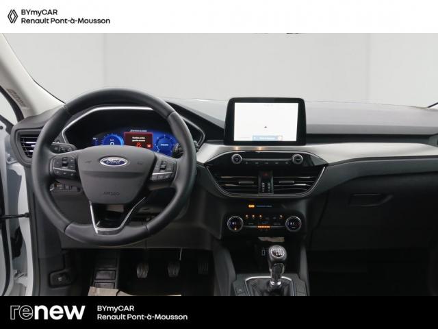 Ford Kuga image 1