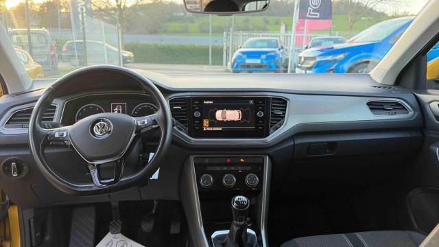 Volkswagen T-Roc image 8