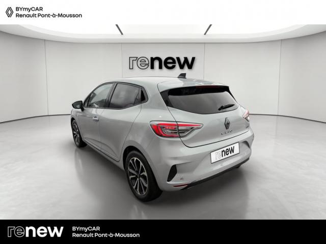 Renault Clio image 6