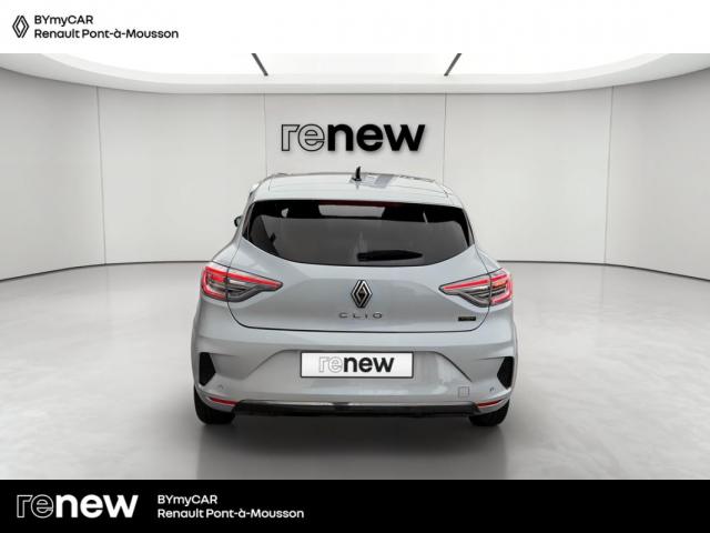 Renault Clio image 9