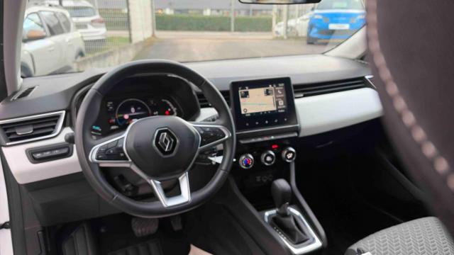 Renault Clio image 9