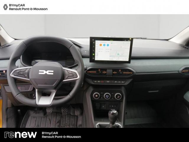 Dacia Sandero image 2