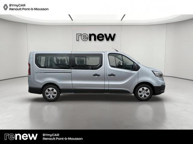 Renault Trafic image 9