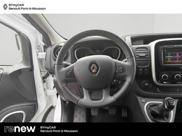 Renault Trafic image 2