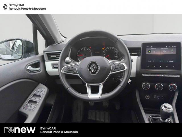 Renault Clio image 2