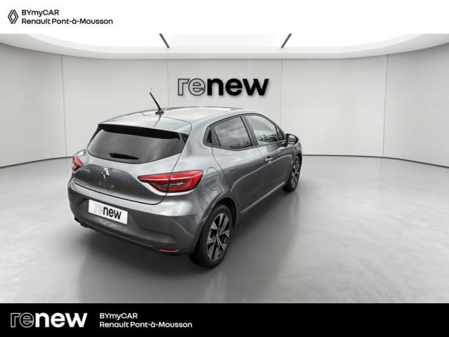 Renault Clio image 6