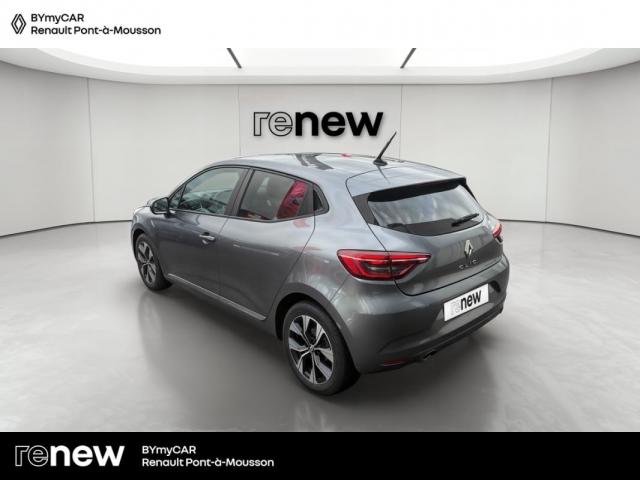 Renault Clio image 8