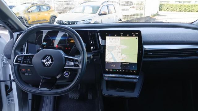 Renault Mégane E-Tech image 2