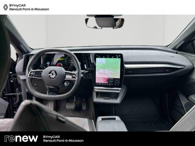 Renault Mégane E-Tech image 2