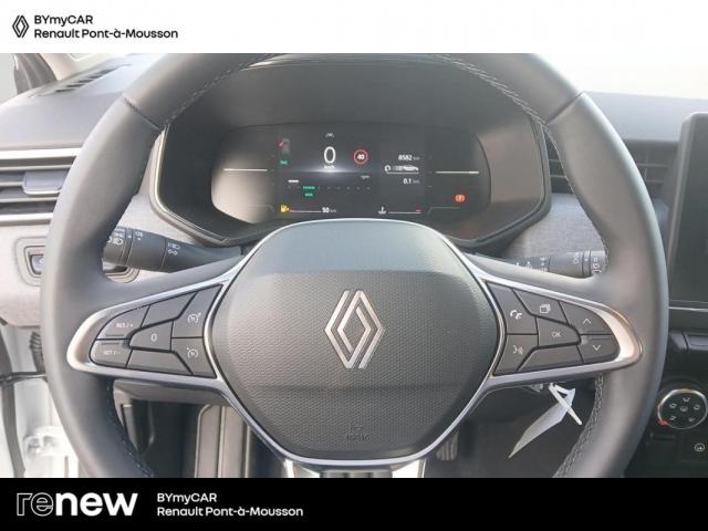 Renault Clio image 9