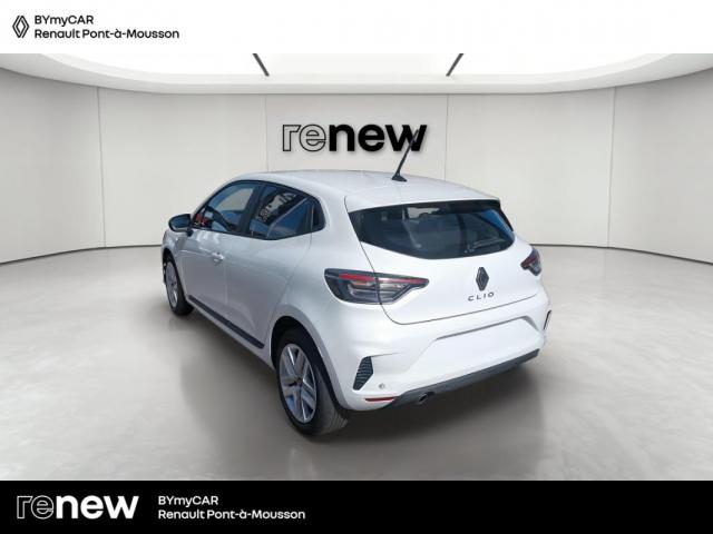 Renault Clio image 8