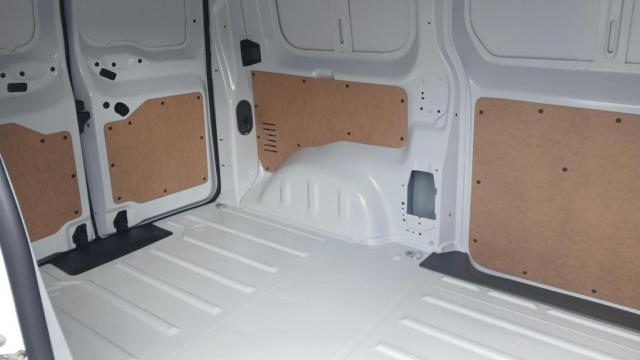 Peugeot Expert image 2