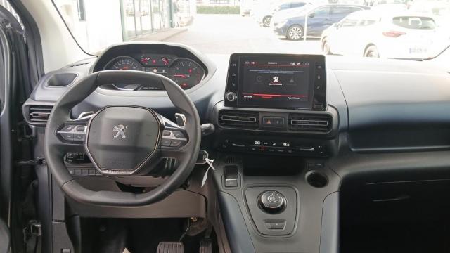 Peugeot Rifter image 3