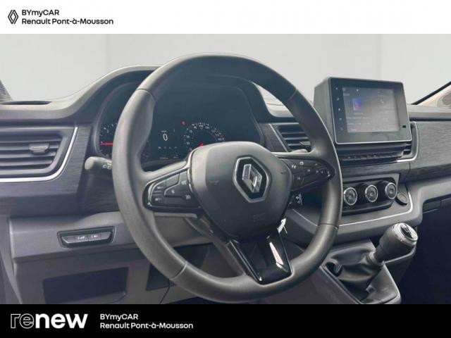 Renault Trafic image 9