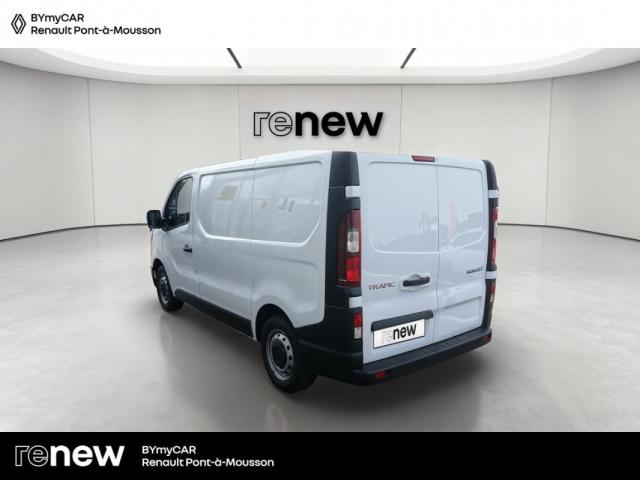 Renault Trafic image 2