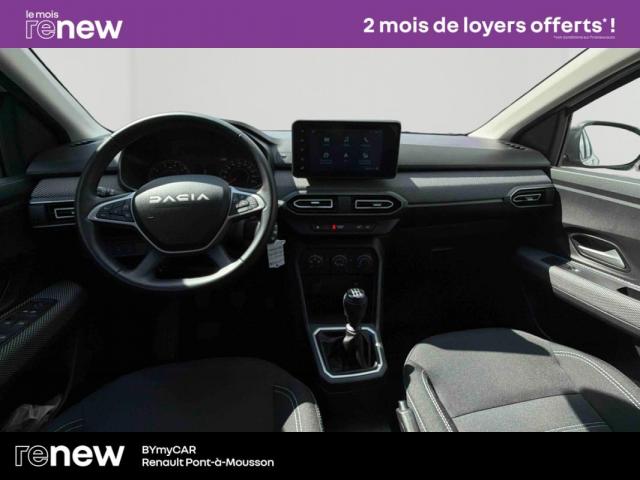 Dacia Sandero image 2