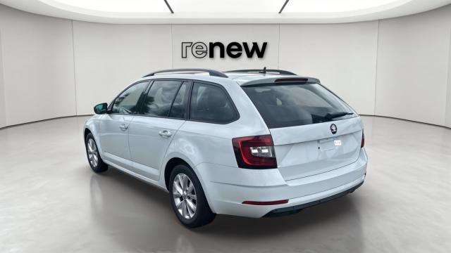 Skoda Octavia image 5