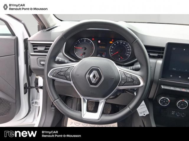Renault Clio image 9