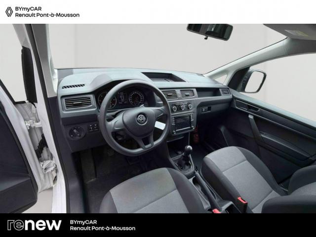 Volkswagen Caddy Van image 5