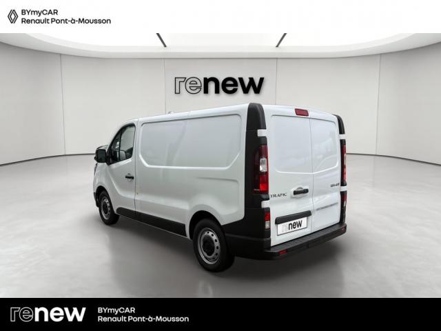 Renault Trafic image 2