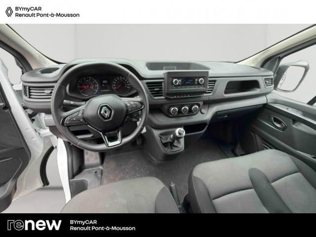 Renault Trafic image 4