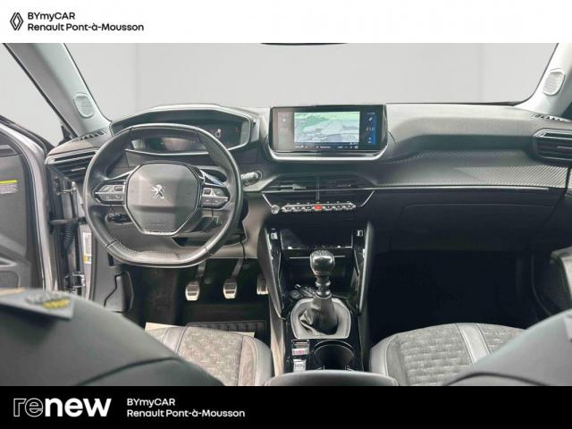 Peugeot 2008 image 9