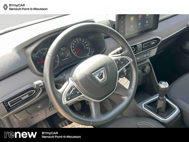 Dacia Sandero image 2