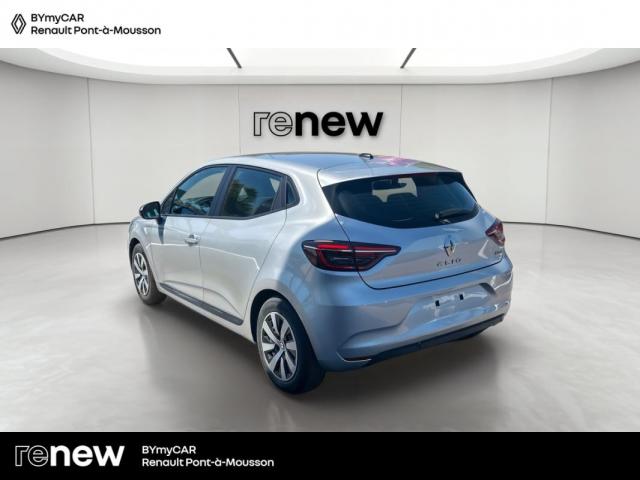Renault Clio image 9